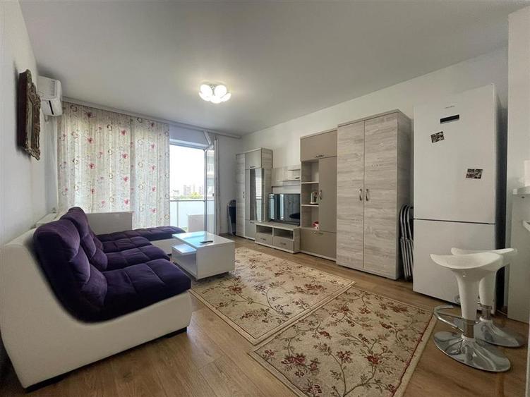 Apartament cu 3 camere decomandat în Iosia