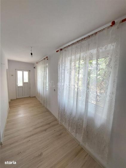 Casă cu 4 camere în Crâng