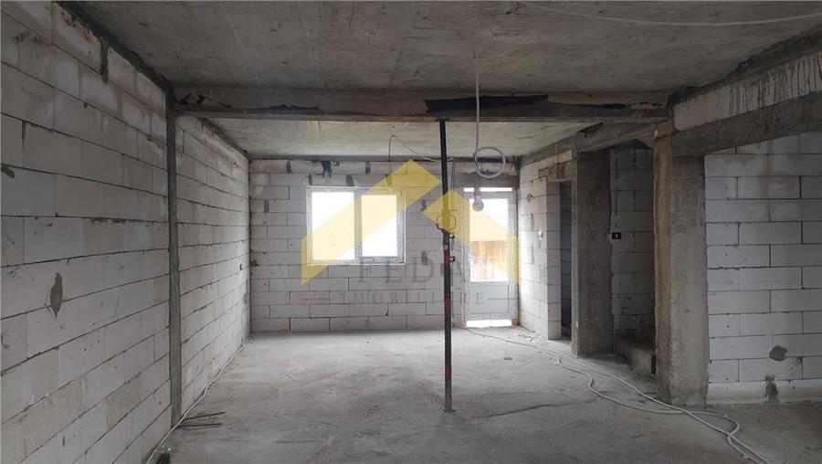 Casă individuală cu 4 camere cu Teren 300 Mp în Fântânele