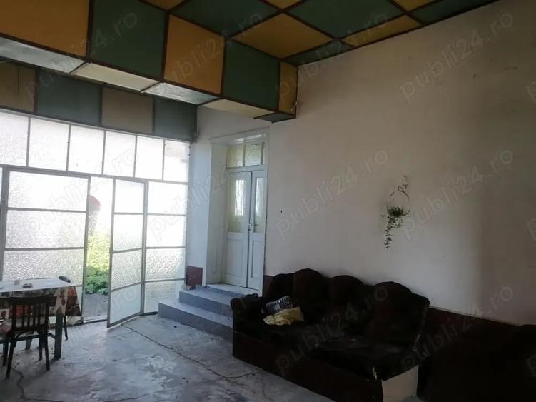 Casă cu 4 camere în Central