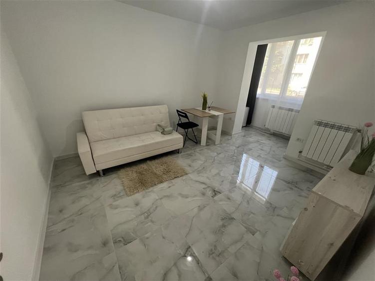 Apartament cu 2 camere decomandat în Sud
