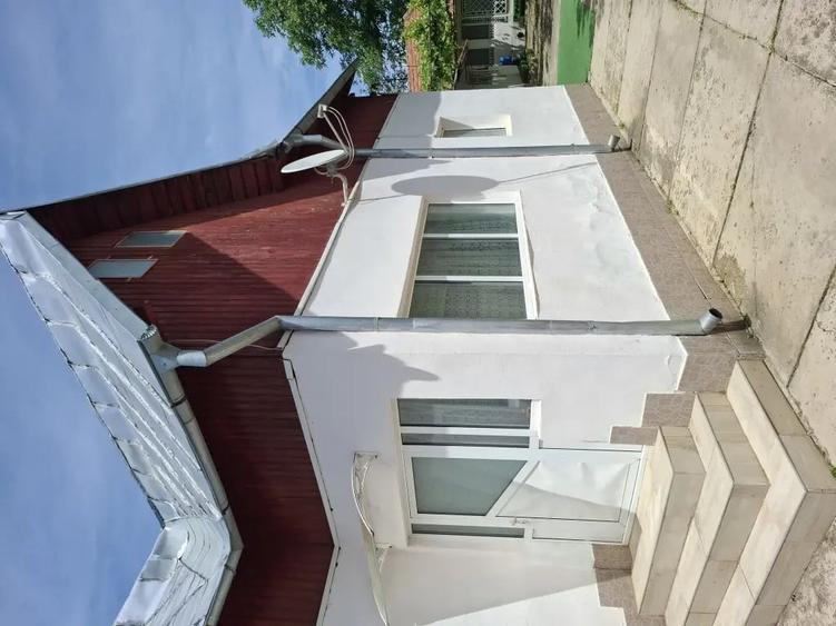 Casă cu 5 camere în Cocorăștii Caplii