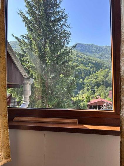 Casă cu 4 camere în Lepșa