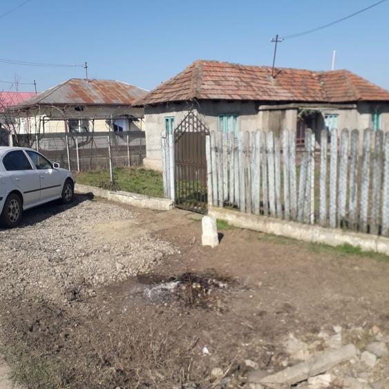 Casă cu 3 camere în Lipia