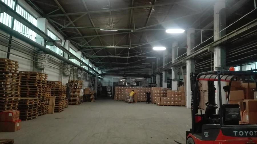 Spațiu industrial, de 1,500 mp, în Uzina 2