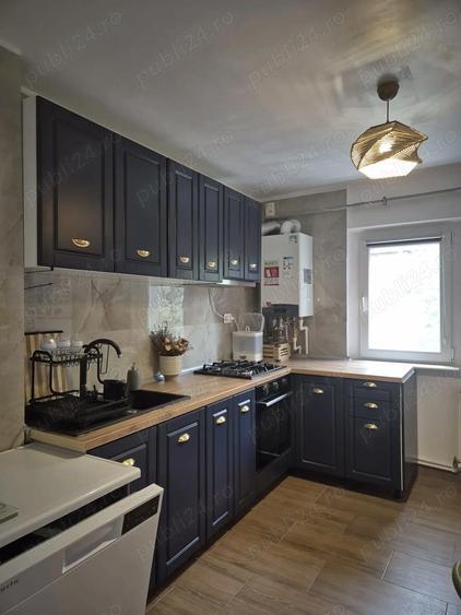 Apartament cu 3 camere decomandat în Complex Studențesc