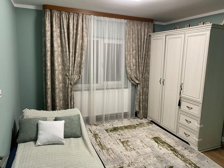 Apartament cu 4 camere decomandat în Tecuci