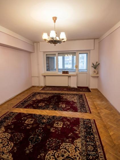 Apartament cu 3 camere decomandat în Ultracentral