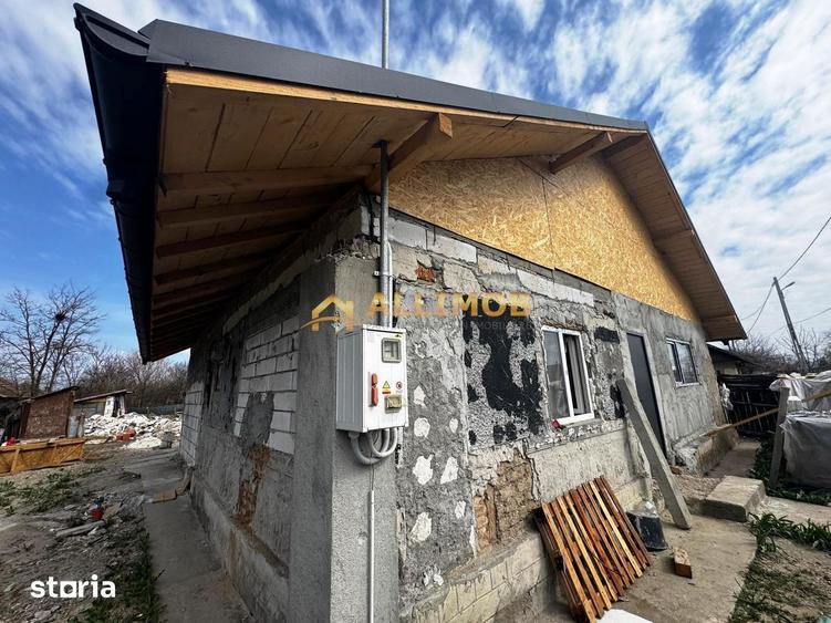 Casă cu 3 camere cu Teren 692 Mp în Fulga