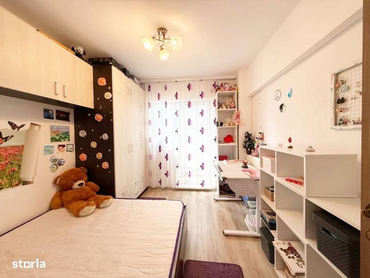 Apartament cu 4 camere semidecomandat în Micălaca
