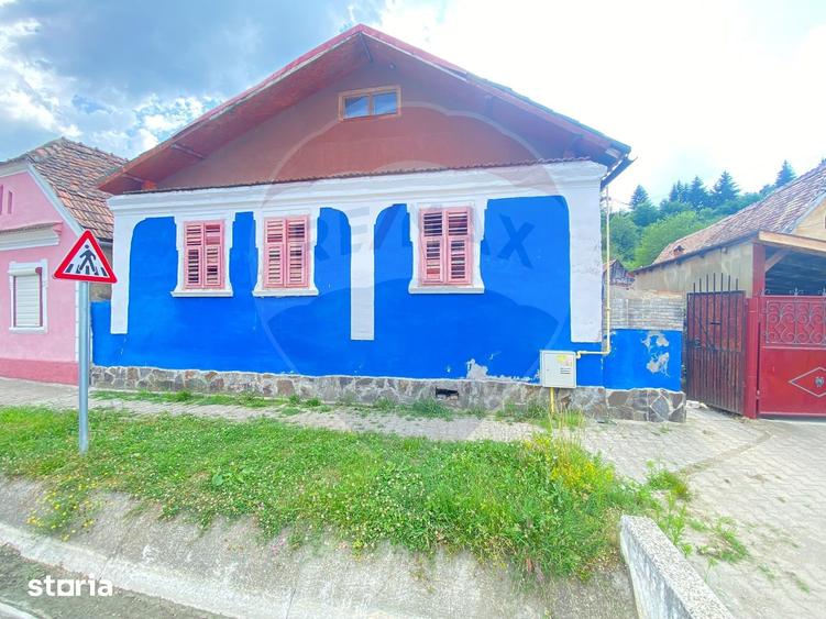 Casă cu 4 camere cu Teren 1063 Mp în Central