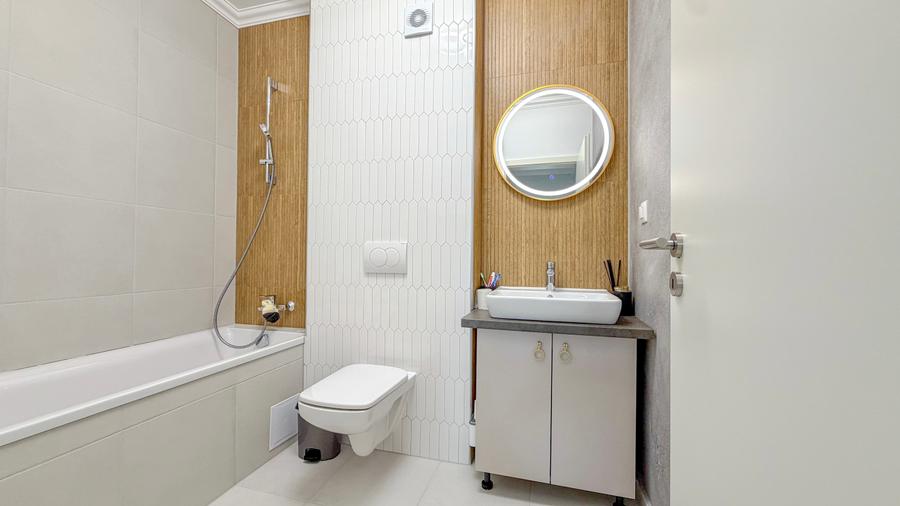 Apartament cu 2 camere nedecomandat în Avantgarden