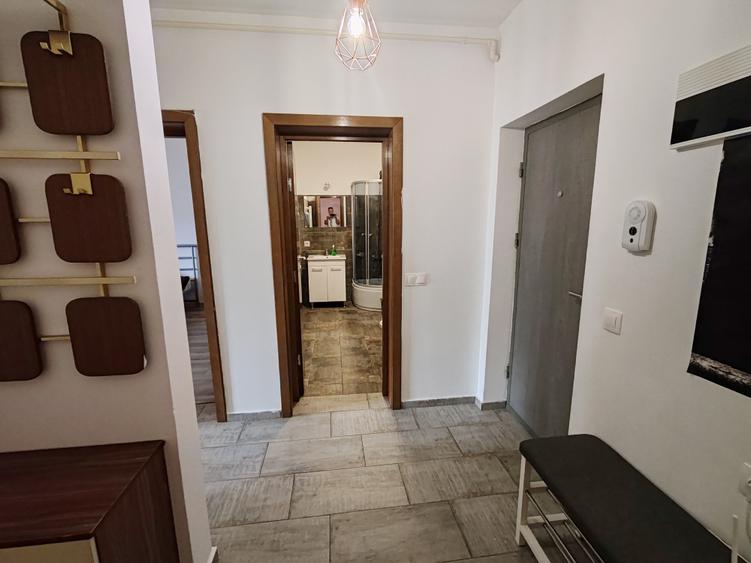 Apartament 2 camere liber la vanzare zona Coresi - 12