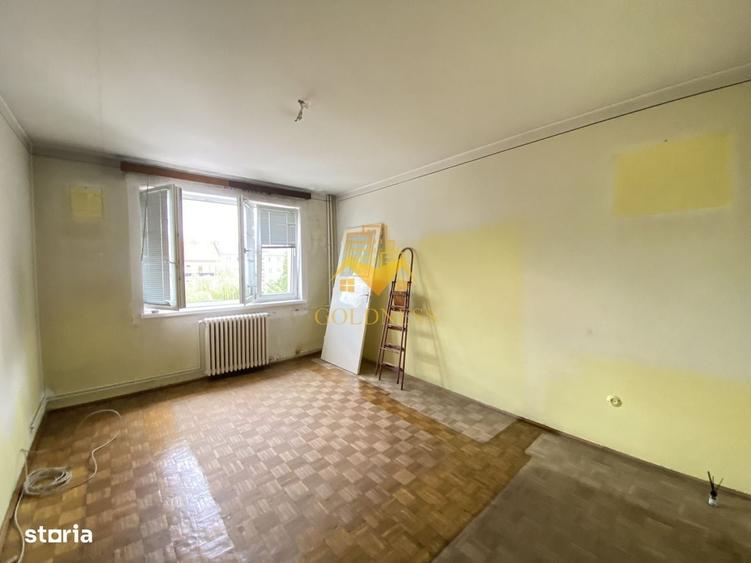 Apartament 2 camere decomandate orientat Sud, et 3/4, P-ta M. Viteazu! - 2