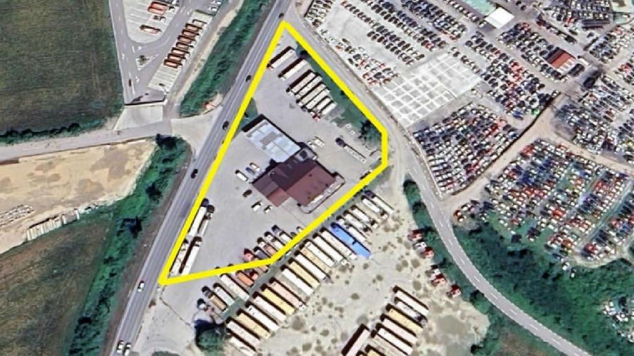 Spațiu comercial, de 805 mp, în Mihai Viteazu