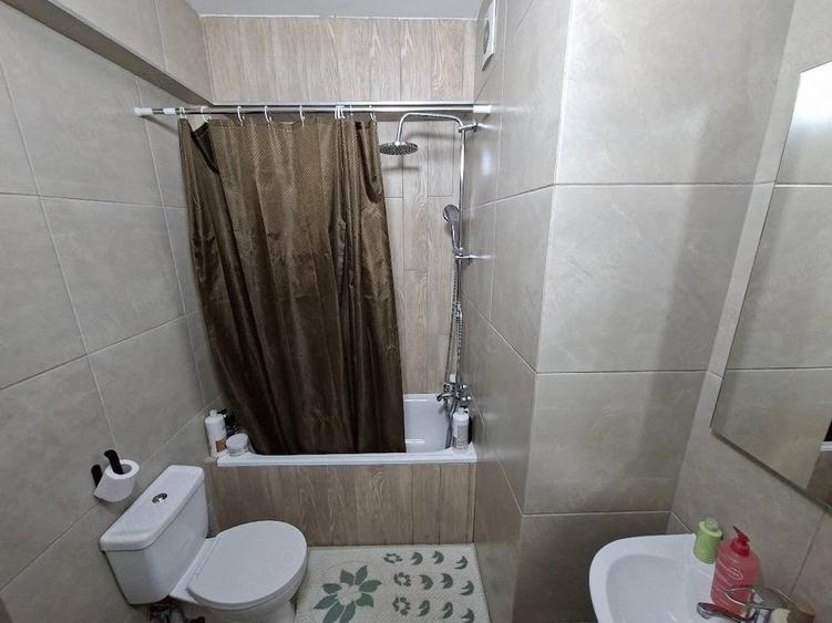 Garsonieră decomandată în Vitan