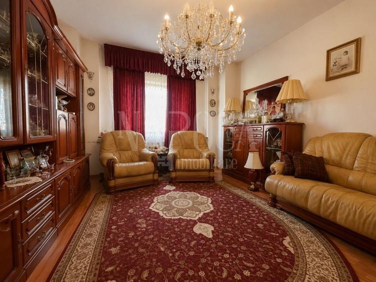 Casă individuală cu 5 camere cu Canalizare în Gruia