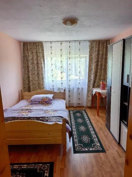 Casă cu 5 camere în Arieșeni