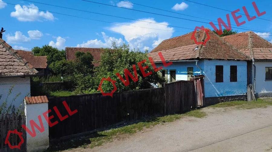 Casă cu 2 camere cu Teren 713 Mp în Aita Medie