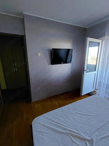 Apartament cu 3 camere decomandat în Siderurgiștilor