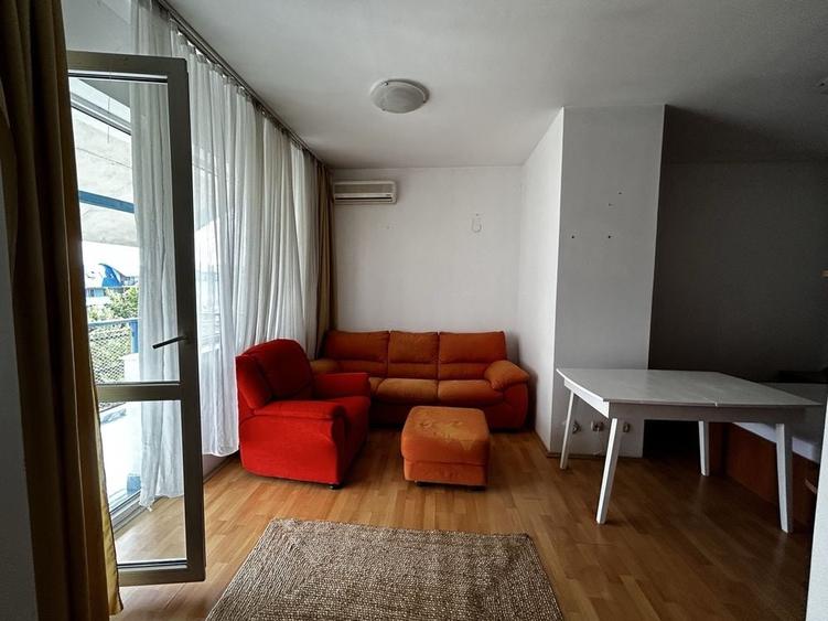 Garsonieră decomandată în Valea Ialomiței