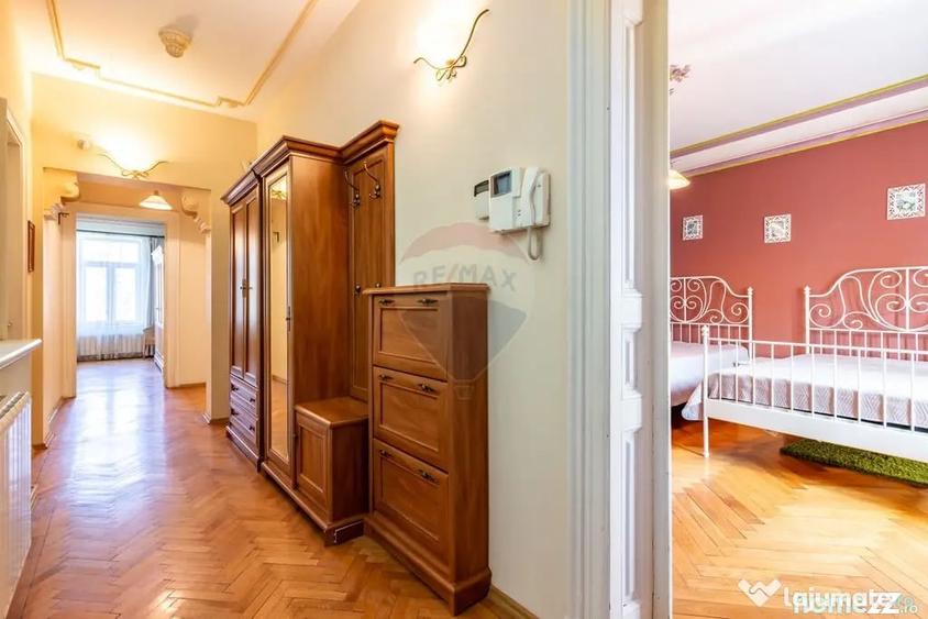 Apartament cu 4 camere decomandat în Amzei
