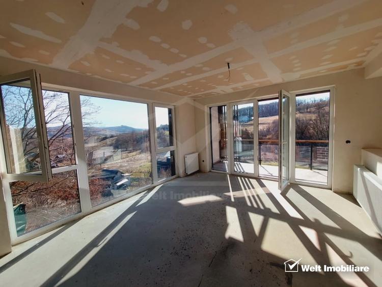 Duplex cu 4 camere cu Canalizare în Stolna