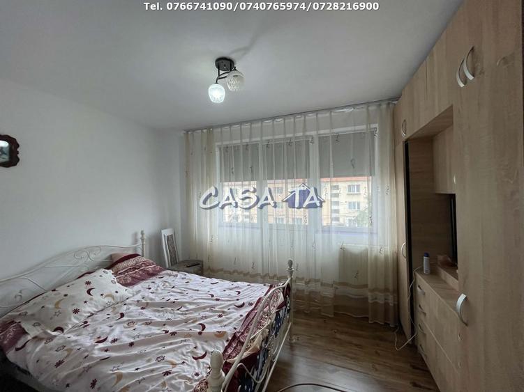 Apartament cu 2 camere semidecomandat, mobilat în 1 Mai