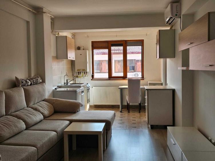 Apartament cu 2 camere semidecomandat în Central