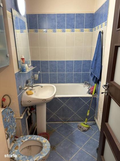 Apartament cu 4 camere în Calea București