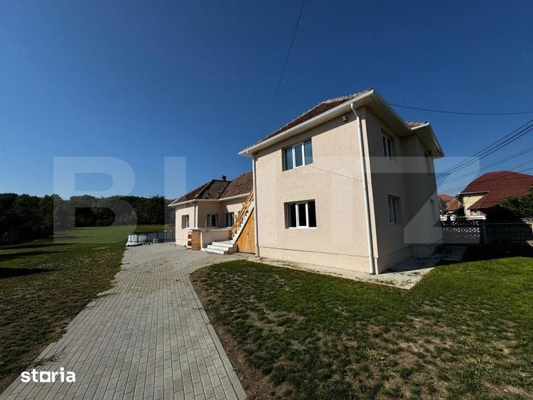 Casă cu 5 camere cu Teren 4079 Mp în Stremț