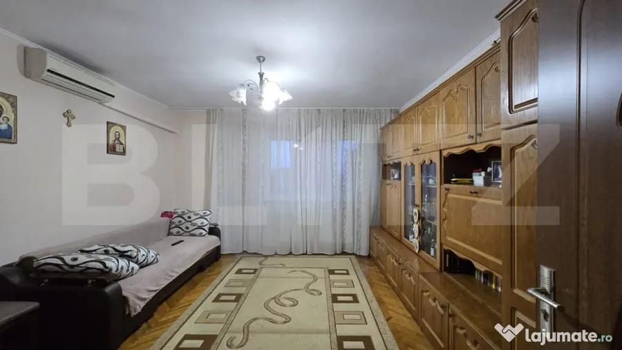 Apartament cu 3 camere decomandat în Burdea