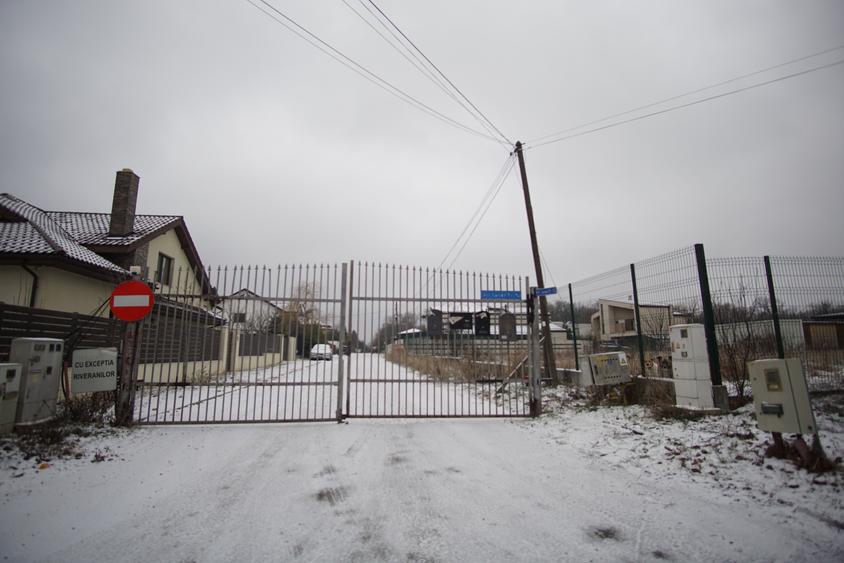 Casă individuală cu 10 camere cu Teren 549 Mp în Străulești
