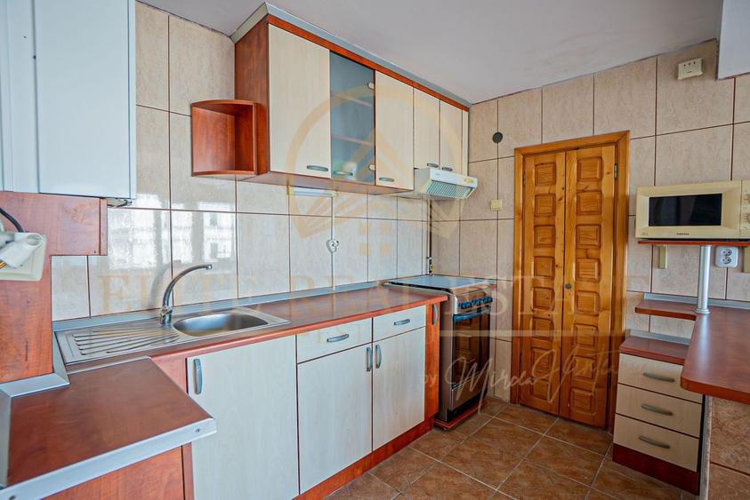 De vanzare | Apartament 4 camere | Langa Cazino | Vedere la mare - 10