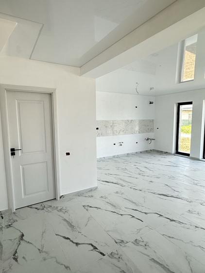 Casă cu 3 camere în Exterior Vest