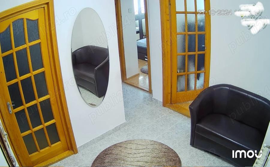 Apartament cu 3 camere decomandat în Central