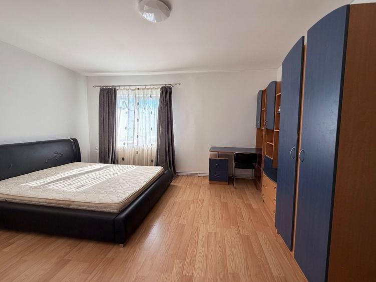 Apartament cu 3 camere decomandat, mobilat în Mănăștur