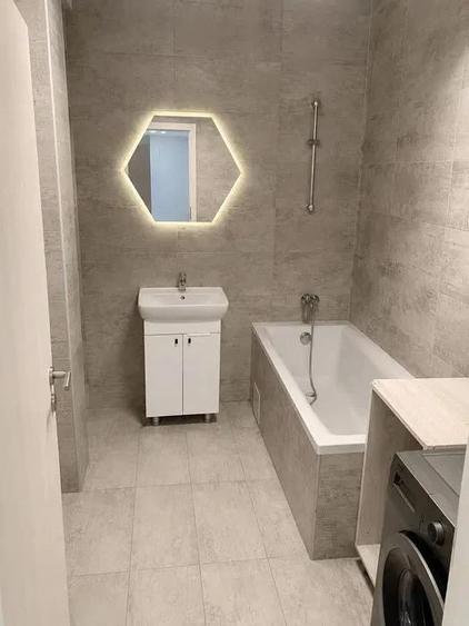 Apartament cu 2 camere decomandat în Tomis Plus