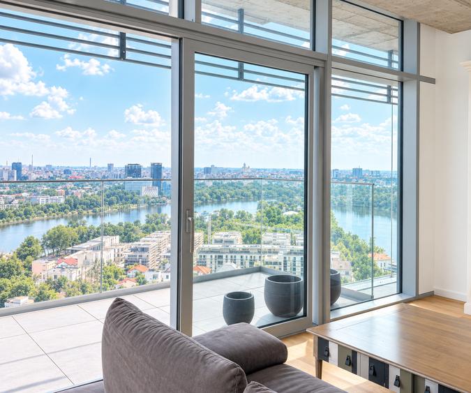 Apartament cu 3 camere decomandat în Floreasca