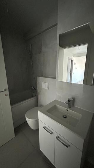 Apartament cu 3 camere semidecomandat în Albert