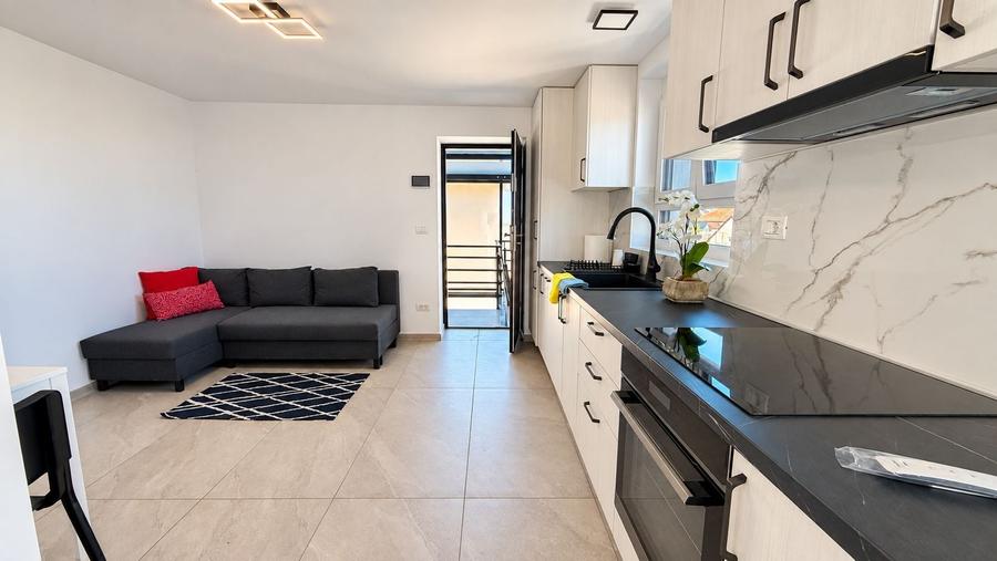 Apartament cu 2 camere, mobilat în Lipovei