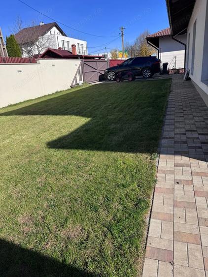 Casă cu 4 camere cu Teren 500 Mp în Livezeni