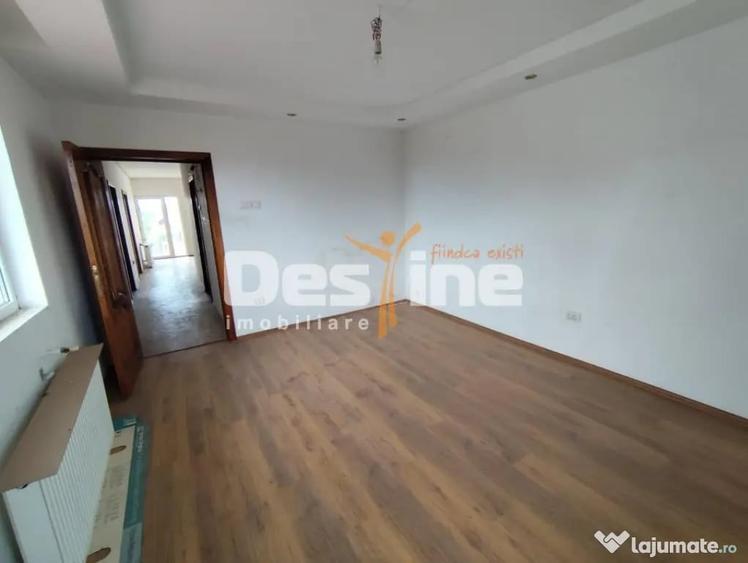 Casă cu 5 camere cu Teren 1508 Mp în Țânțăreni