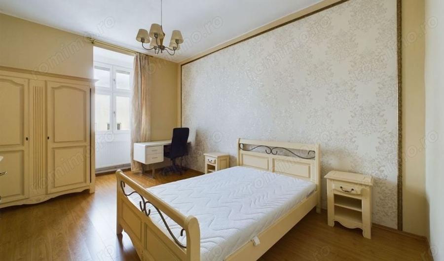 Apartament cu 3 camere decomandat în Medicină