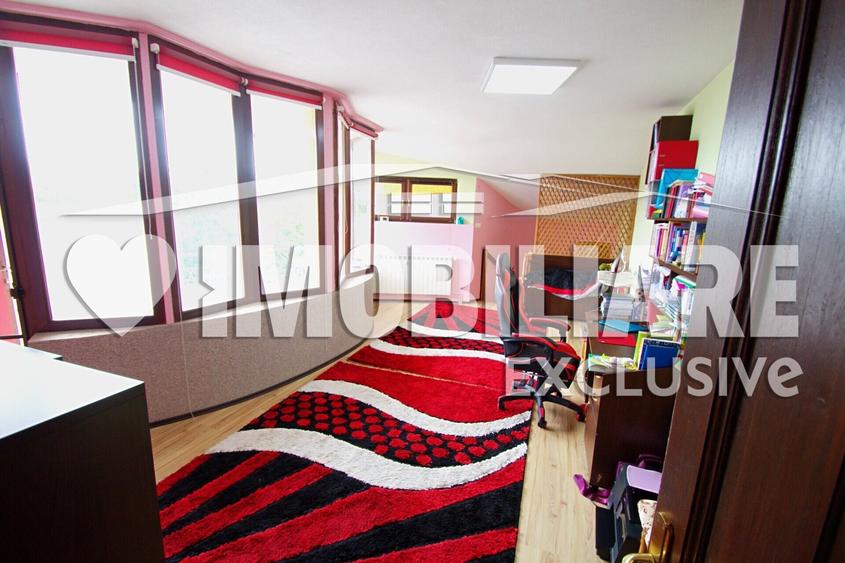 Casă individuală cu 8 camere cu Teren 1174 Mp în Șagului
