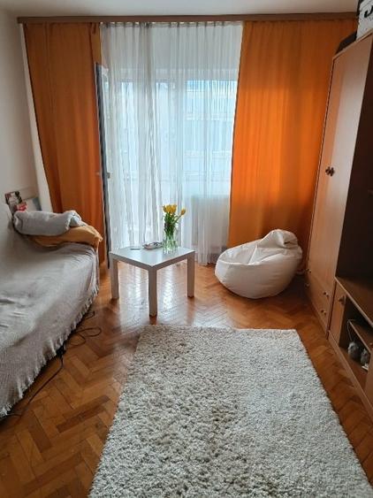 Garsonieră decomandată, mobilată în Complex Studențesc