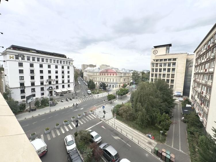Apartament cu 3 camere semidecomandat, mobilat în Calea Victoriei