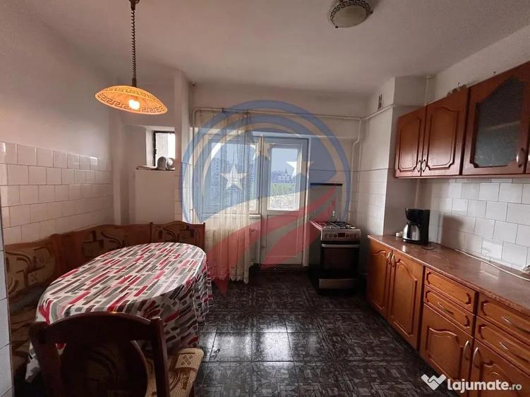 Apartament cu 3 camere decomandat în Calea Severinului