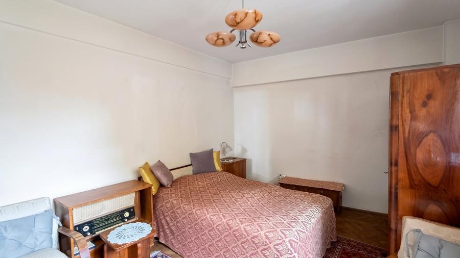 Apartament cu 2 camere semidecomandat în Cișmigiu