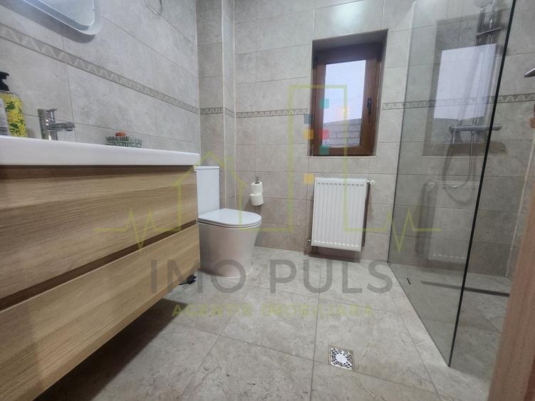 Duplex cu 4 camere cu Canalizare în Săcălaz